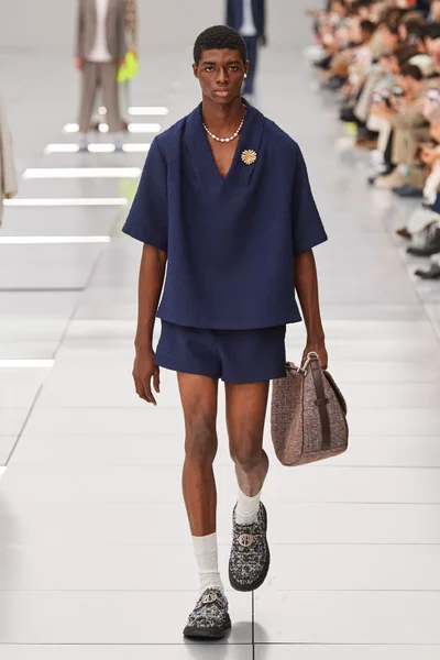 Look 37